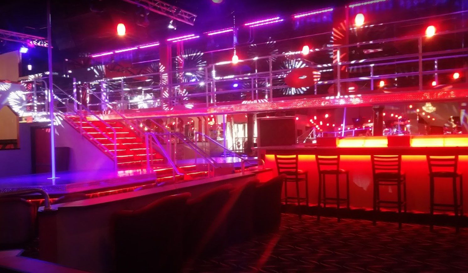 Hush Cabaret - Nightclub in Akron, United States