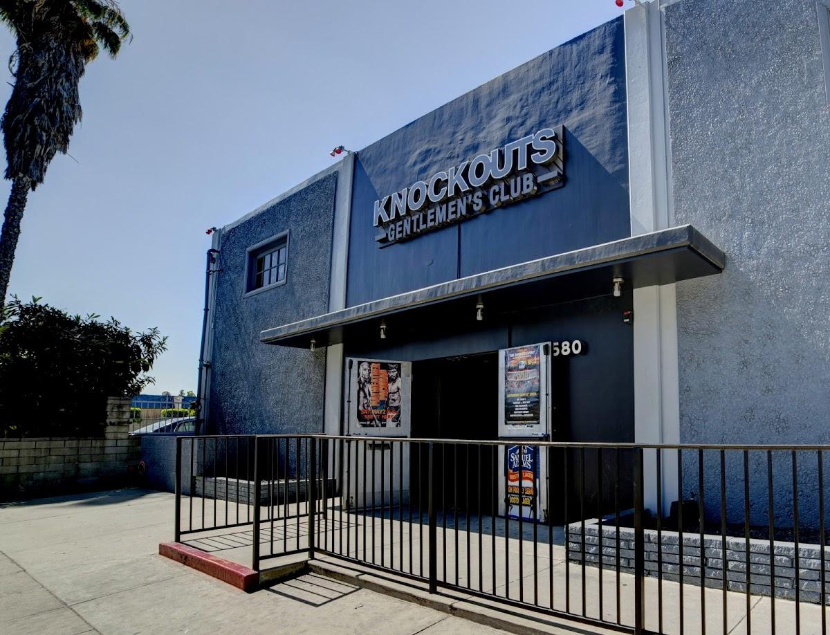 Knockouts - Topless Sports Bar - Nightclub in Arcadia, United States