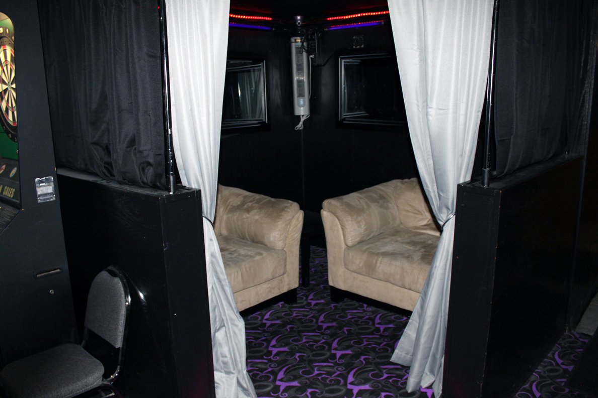 Boji Nites - Nightclub in Arnolds Park, United States