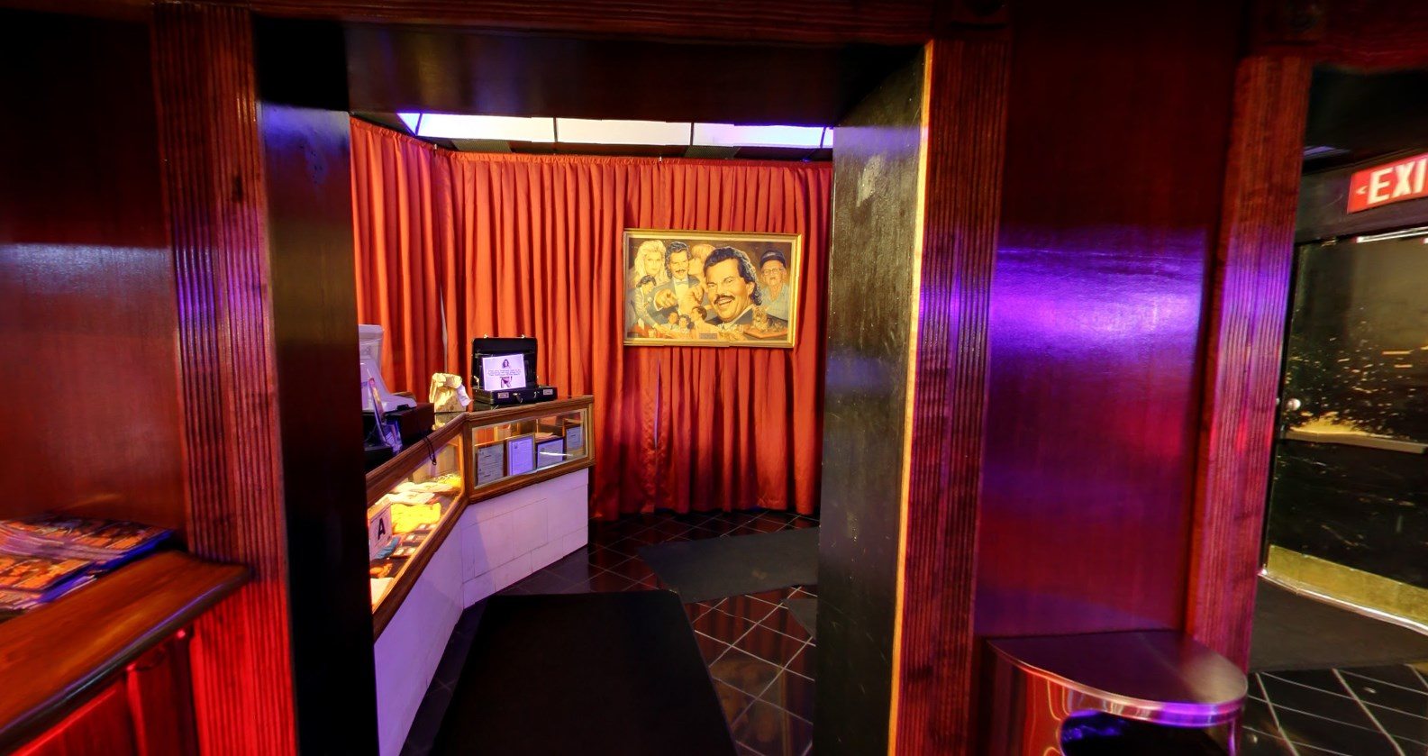 Thee Doll House - Myrtle Beach - Nightclub in Atlantic Beach, United States