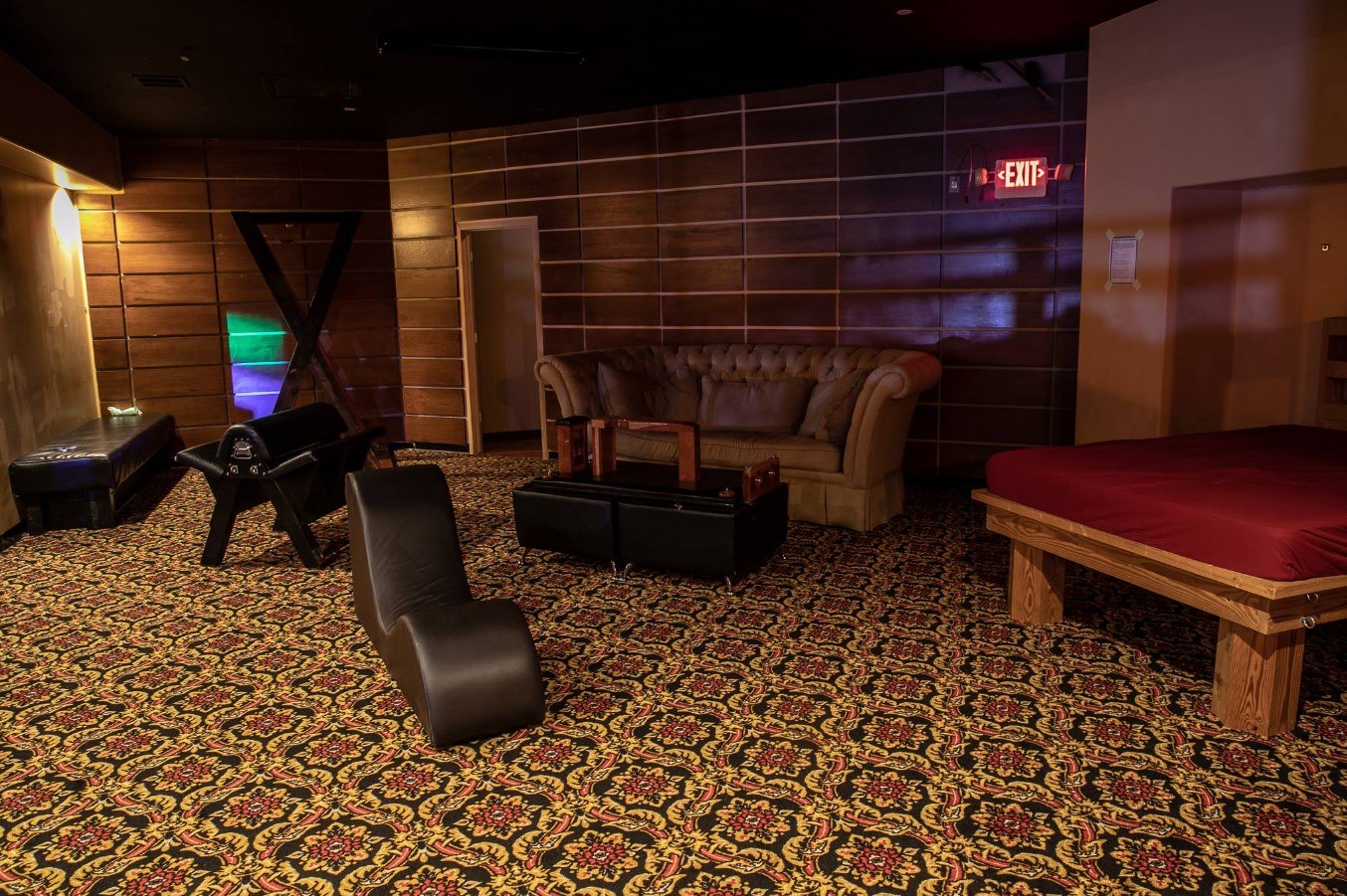 The Friends Club - Swinger Club in Austin, United States