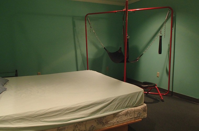 Dj's Island - Swinger Club in Beaver, United States