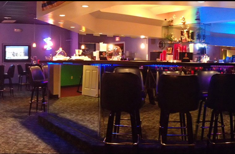 Dj's Island - Swinger Club in Beaver, United States