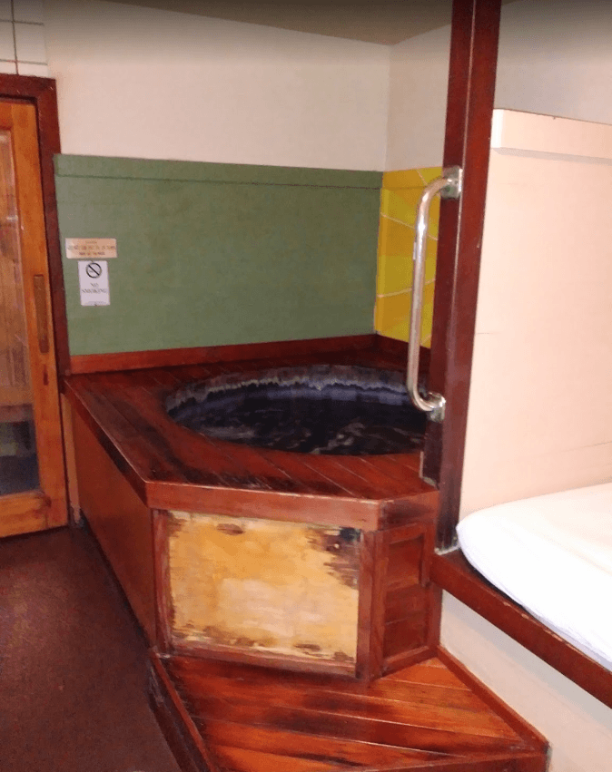 Hot Tubs Of Berkeley - Erotic Massage in Berkeley, United States