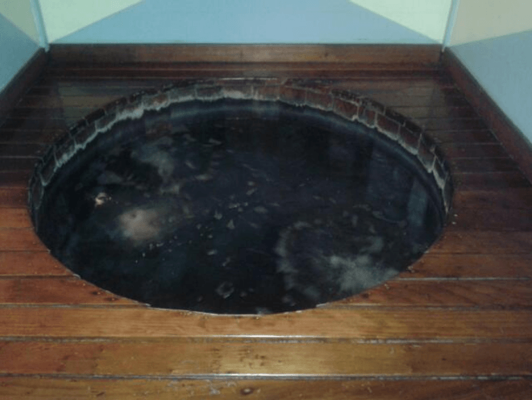 Hot Tubs Of Berkeley - Erotic Massage in Berkeley, United States