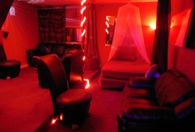 Dangerous Curves - Nightclub in Boyd, United States