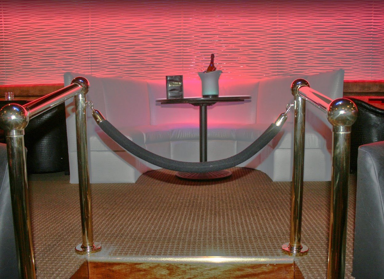 Michael's Fine Food & Beautiful Women - Nightclub in Broussard, United States