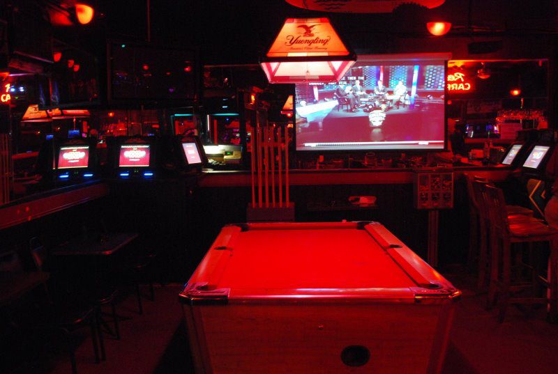 The Red Carpet Lounge - Nightclub in Brunswick, United States