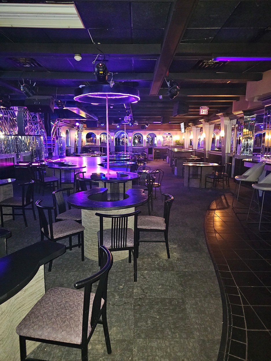 Solid Gold Burlington - Nightclub in Burlington, United States