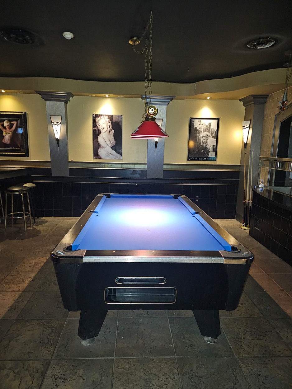 Solid Gold Burlington - Nightclub in Burlington, United States
