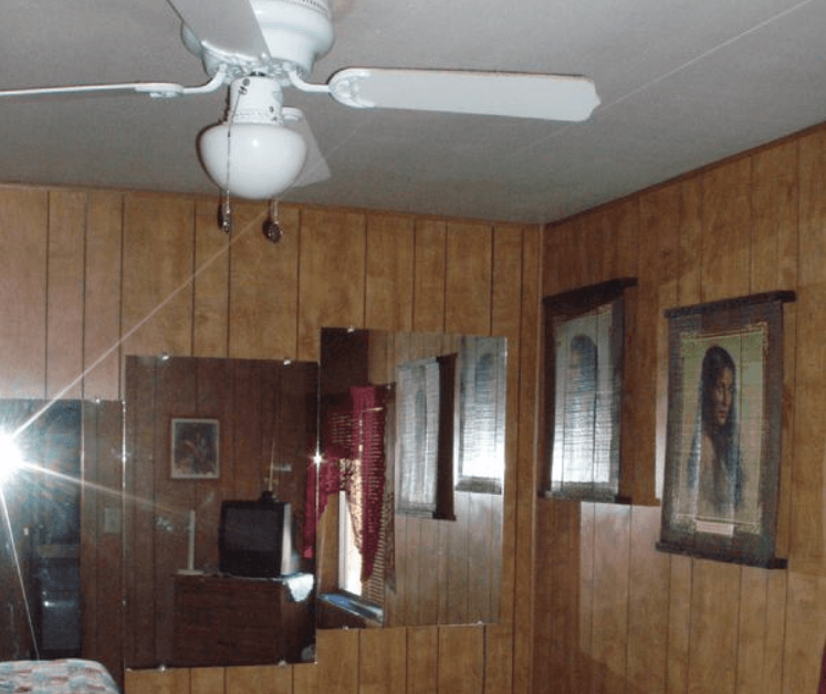 Sharon's Bar and Brothel - Brothel in Carlin, United States