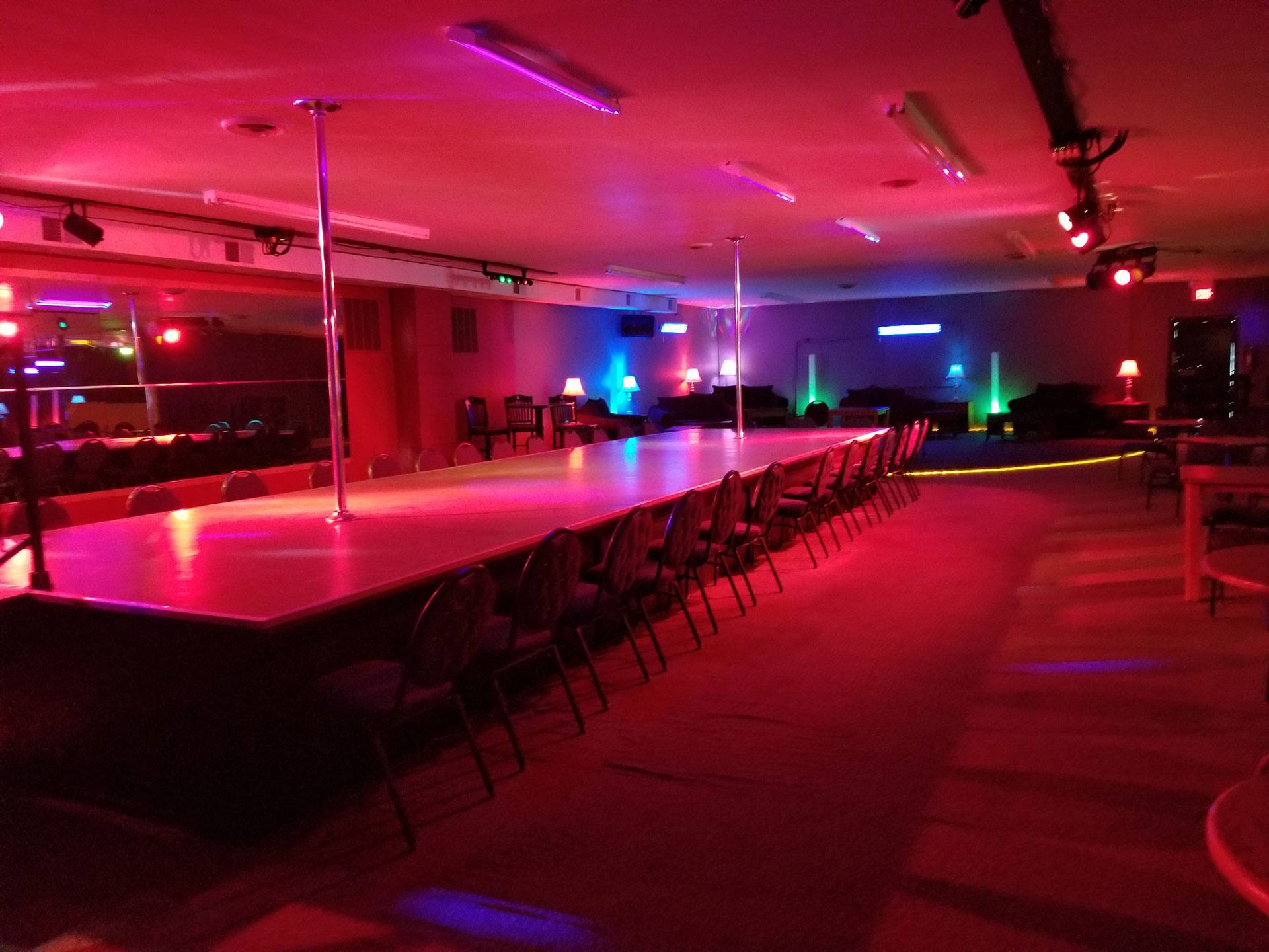 Lookers - Nightclub in Carlos, United States