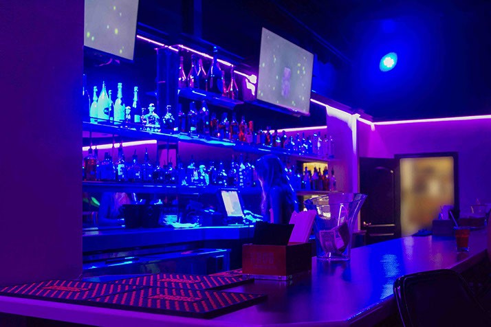 Pure Gold Premier Gentlemen`s Club Of Raleigh - Nightclub in Cary, United States