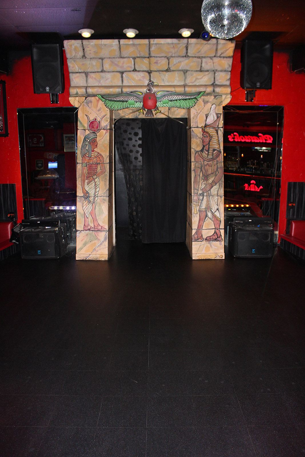 Pharaoh's Gentlemen's Club - Nightclub in Cheektowaga, United States