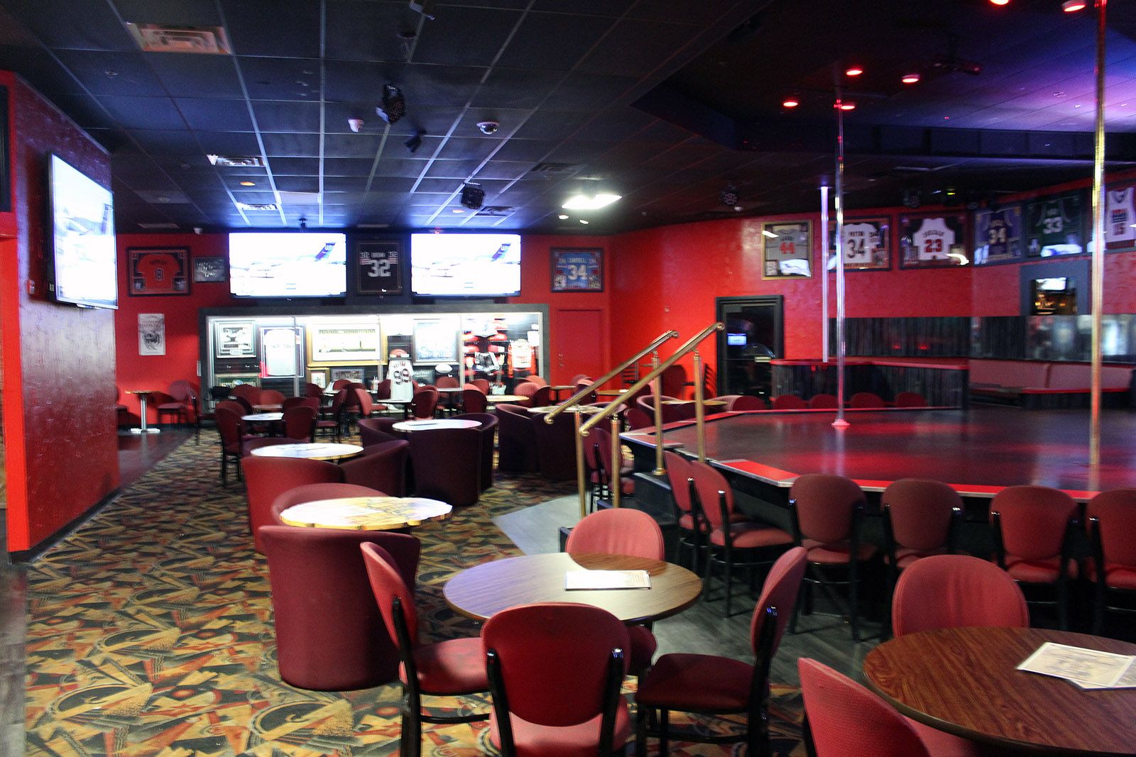 Pharaoh's Gentlemen's Club - Nightclub in Cheektowaga, United States