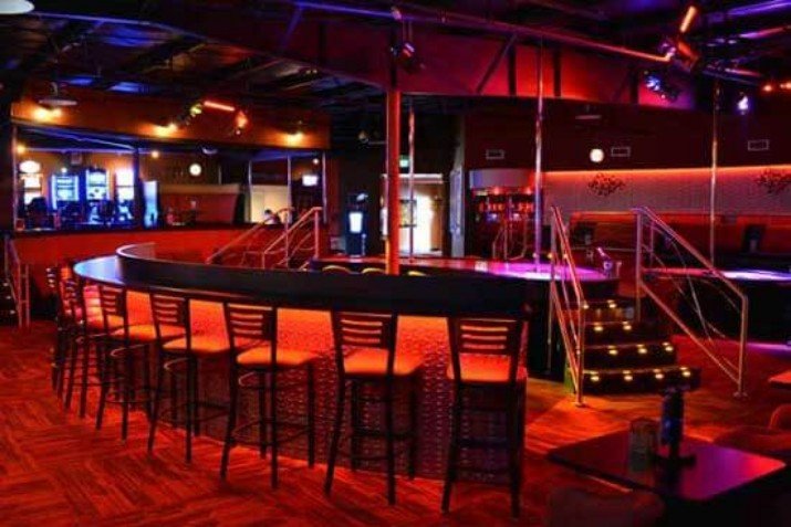 Club390 - Nightclub in Chicago Heights, United States