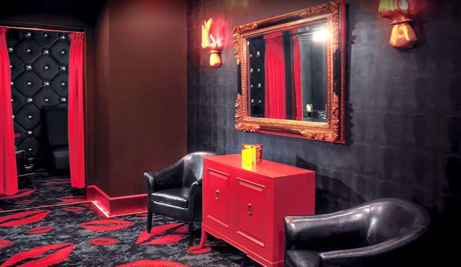 Admiral Theatre Gentlemen's Club - Nightclub in Chicago, United States