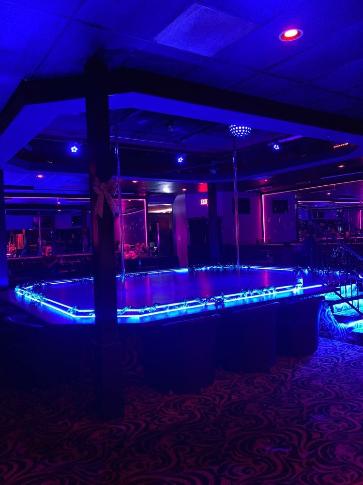 Paradise Gentlemen's Club - Nightclub in City Of Industry, United States