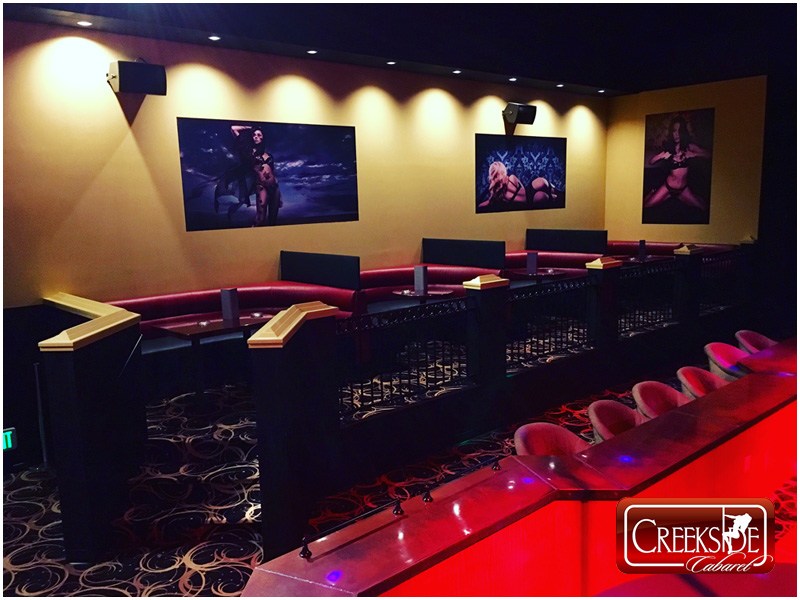 Creekside Cabaret - Nightclub in Colmar, United States