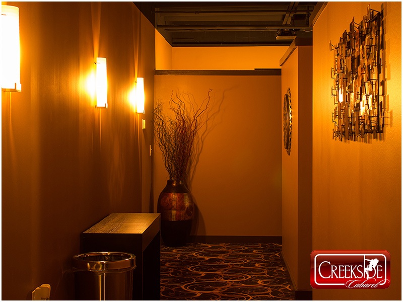 Creekside Cabaret - Nightclub in Colmar, United States