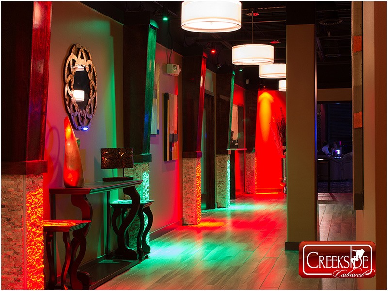 Creekside Cabaret - Nightclub in Colmar, United States
