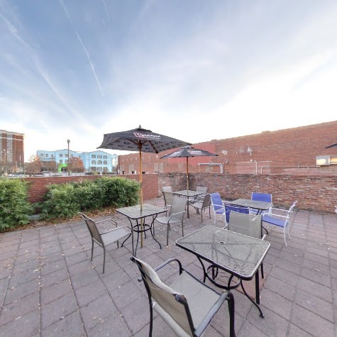 Social Bar And Lounge - Swinger Club in Columbia, United States