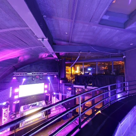 Social Bar And Lounge - Swinger Club in Columbia, United States