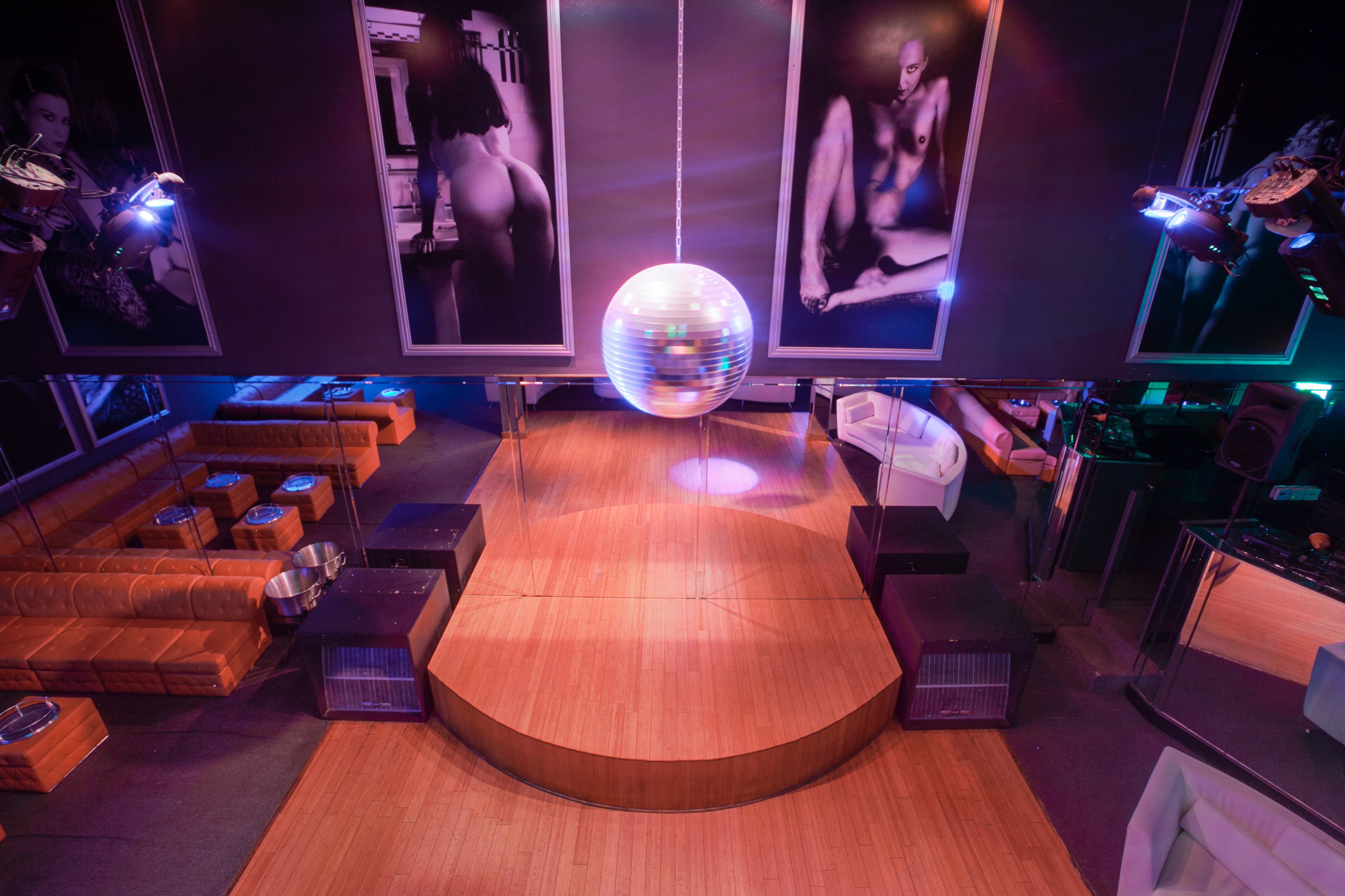 Colette - Dallas - Swinger Club in Dallas, United States