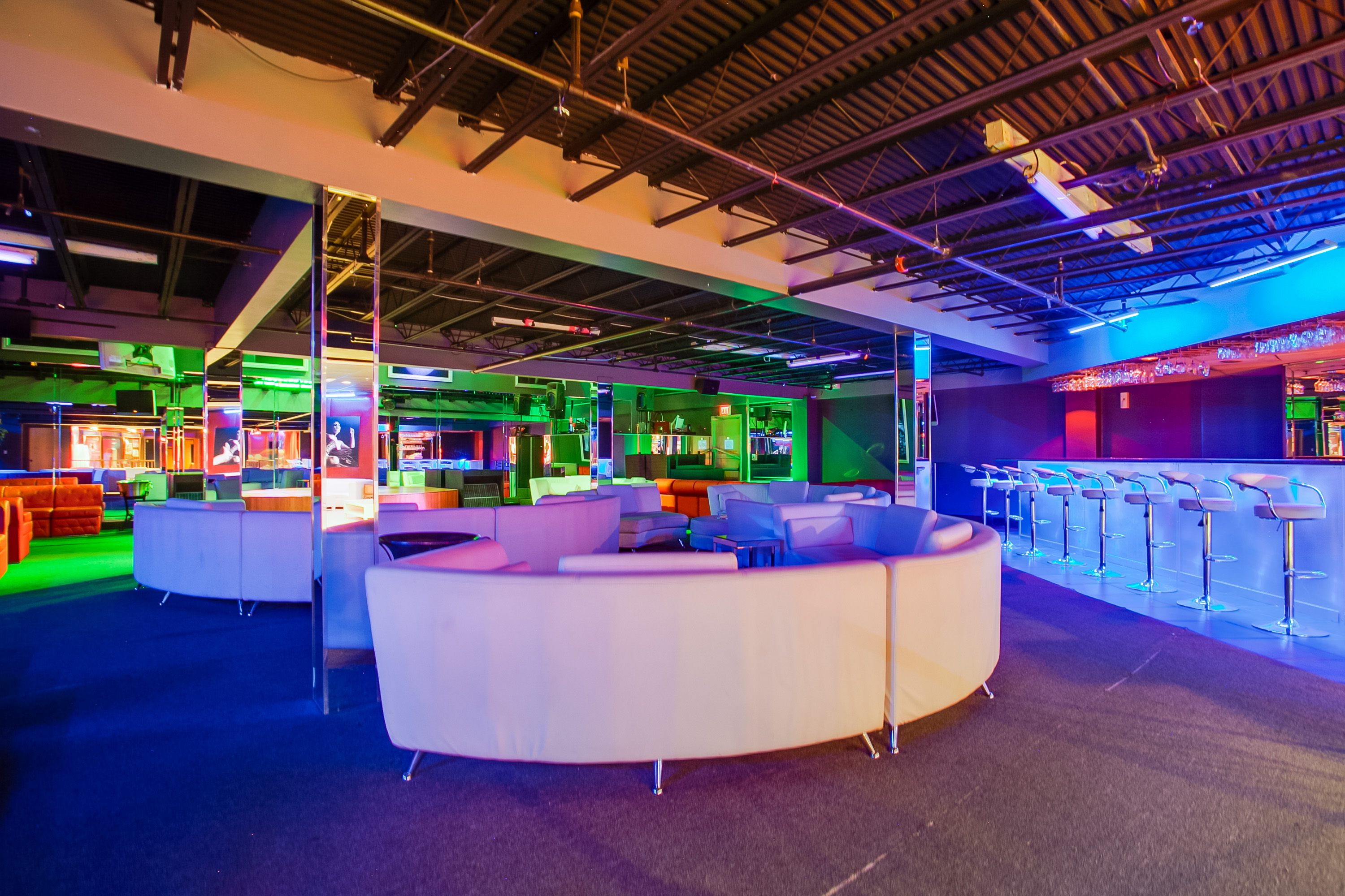 Colette - Dallas - Swinger Club in Dallas, United States
