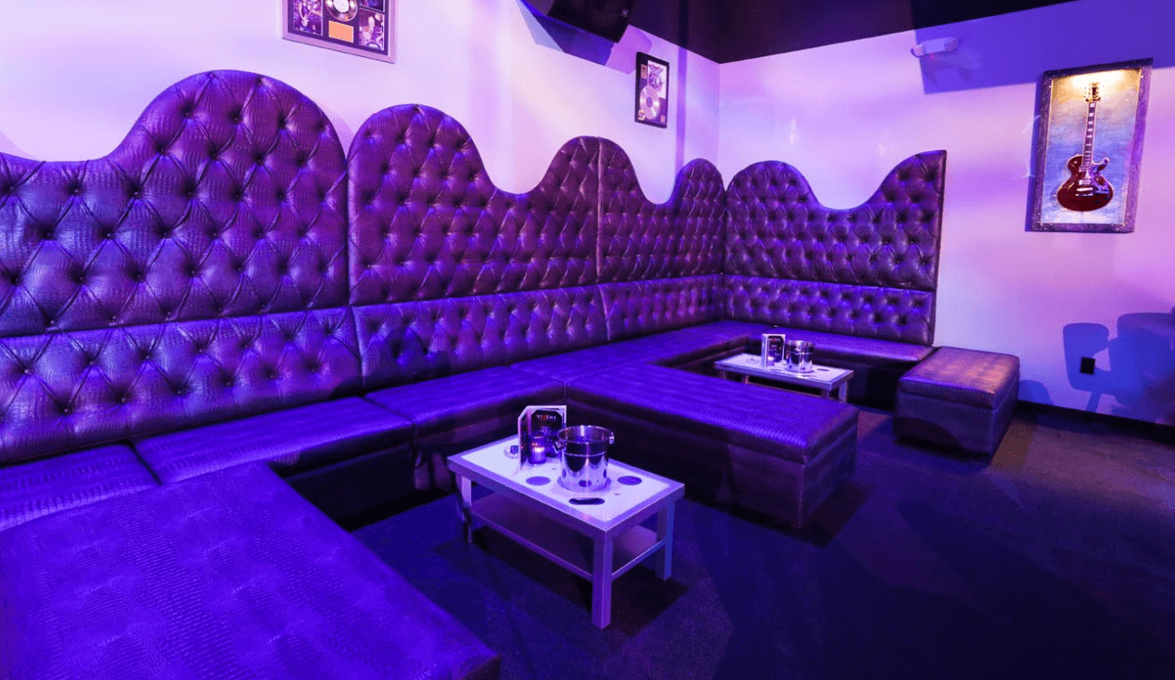 Vixens Cabaret - Nightclub in Davie, United States