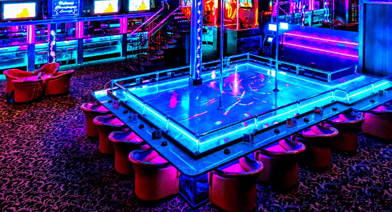Molly Brown's Gentlemen's Club - Nightclub in Daytona Beach, United States