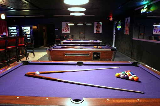Dixie's Gentlemen's Club - Nightclub in Deland, United States