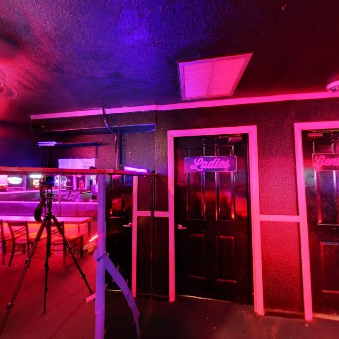 Dixie's Gentlemen's Club - Nightclub in Deland, United States