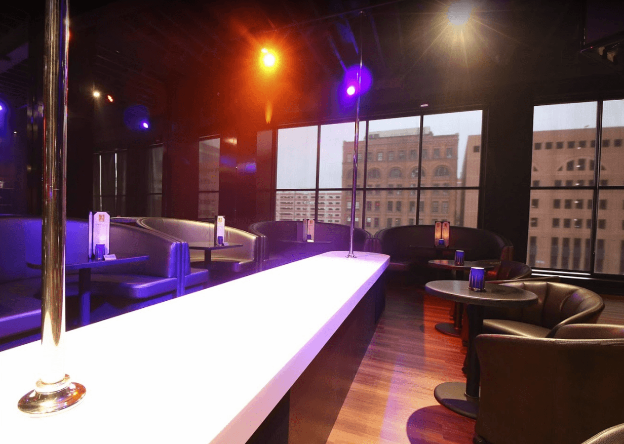 Legends - Nightclub in Detroit, United States