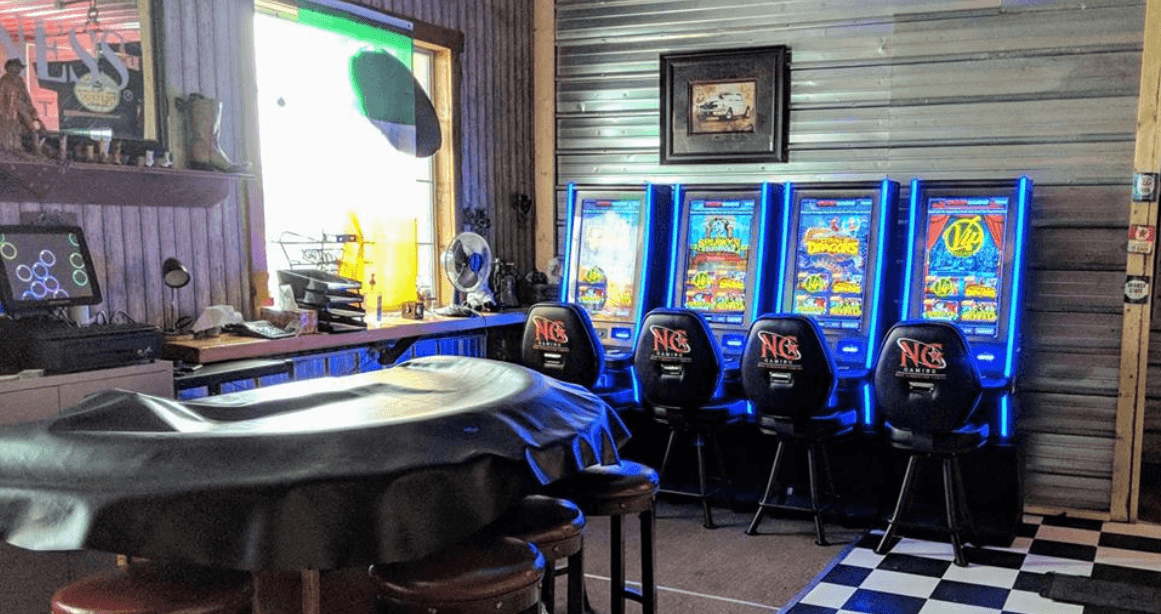 Wally's Roadhouse And Gentlemen's Club - Nightclub in Devils Lake, United States