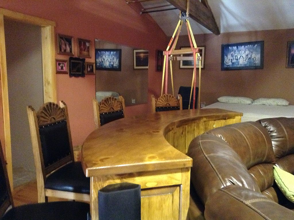 Mountain Dawn Lodge - Swinger Club in Eagle Nest, United States