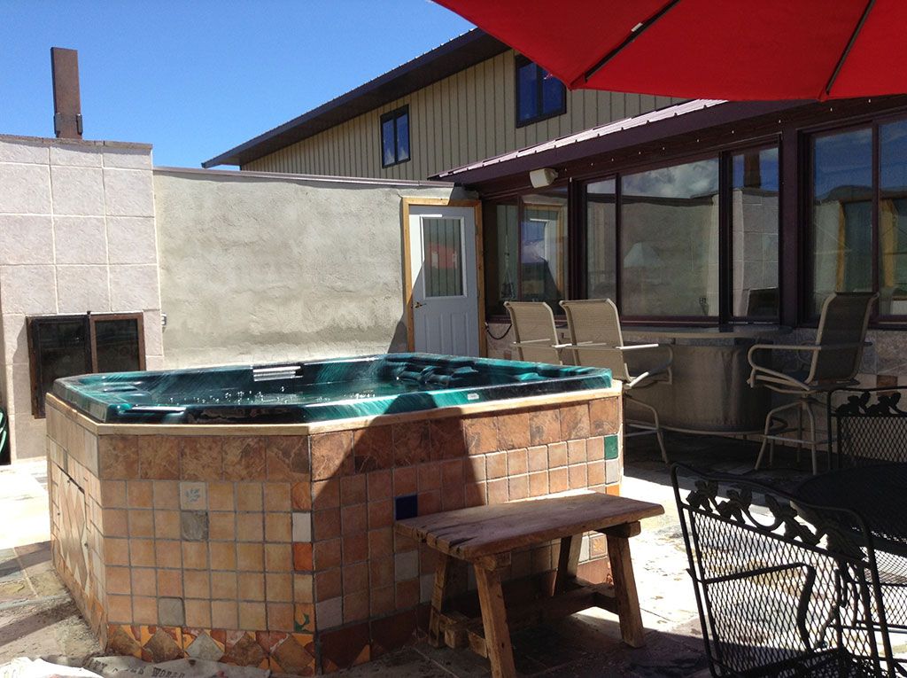 Mountain Dawn Lodge - Swinger Club in Eagle Nest, United States