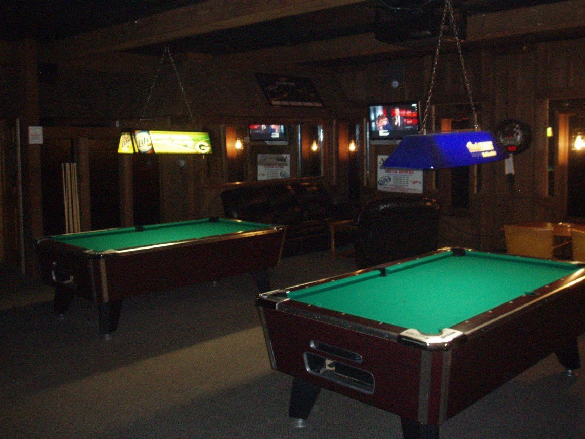 Shooters Showgirls - Nightclub in Elk Mound, United States