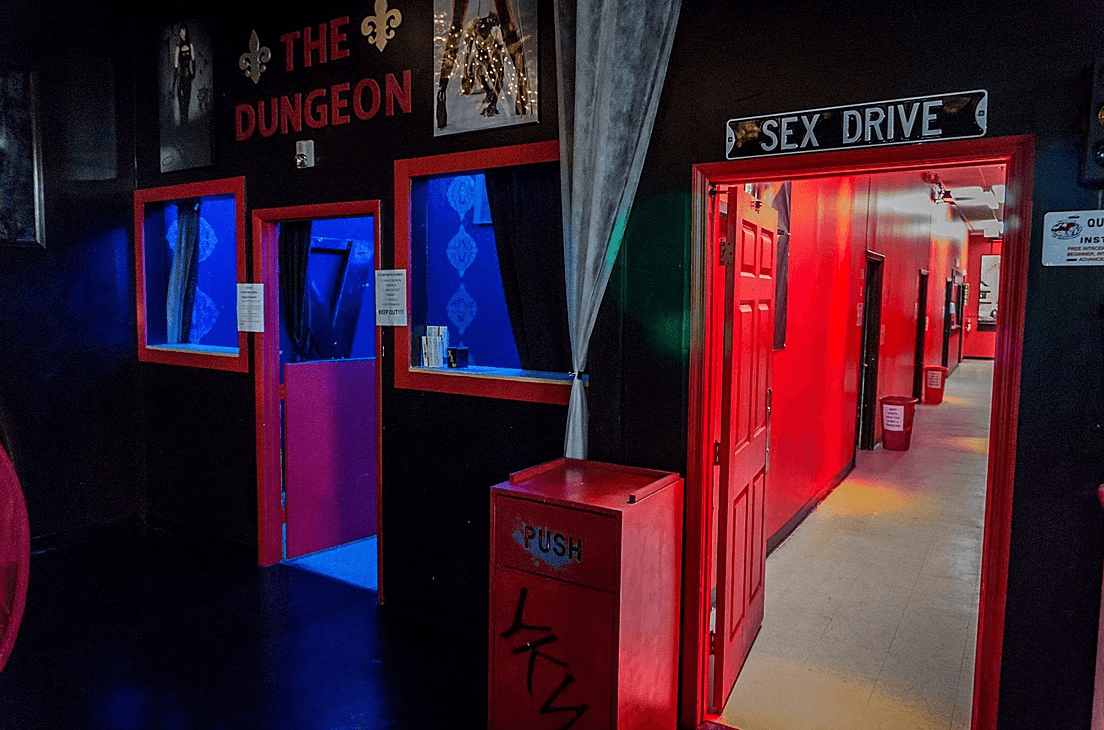 YKW - You Know Where - Swinger Club in Fayetteville, United States