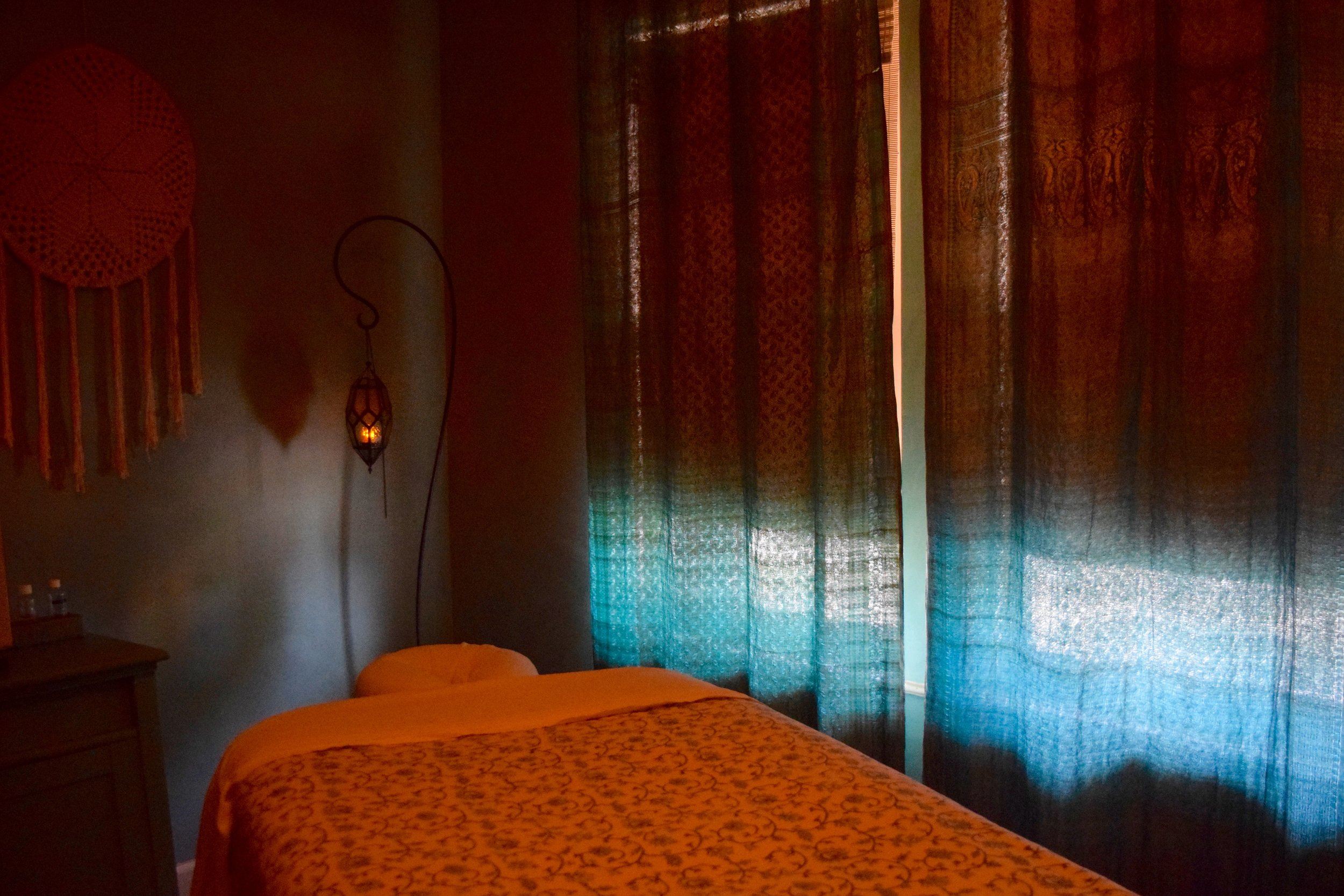 Tantra Face & Body Aveda - Erotic Massage in Ferndale, United States