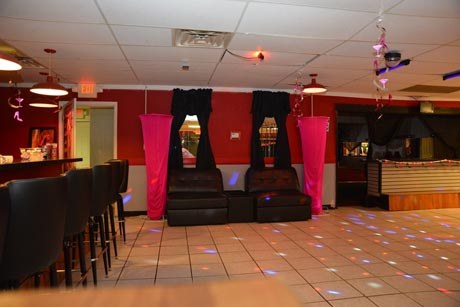 The Riverside Club - Swinger Club in Gallipolis Ferry, United States