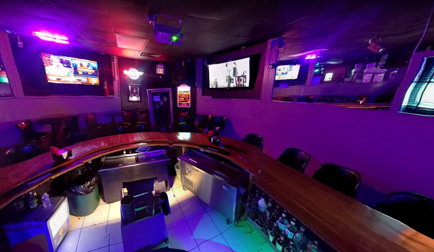 Blush Gentlemen's Club - Nightclub in Garfield, United States
