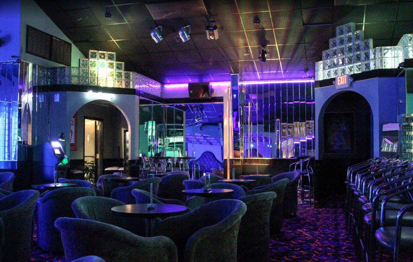 Centerfolds Gentlemen's Club - Nightclub in Greensboro, United States