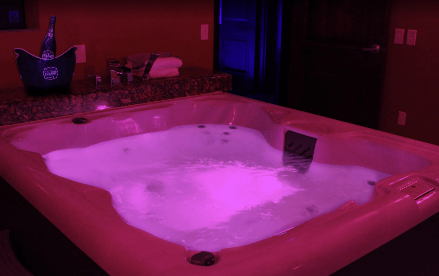 Mirage Exotic Nightlife - Nightclub in Greensboro, United States