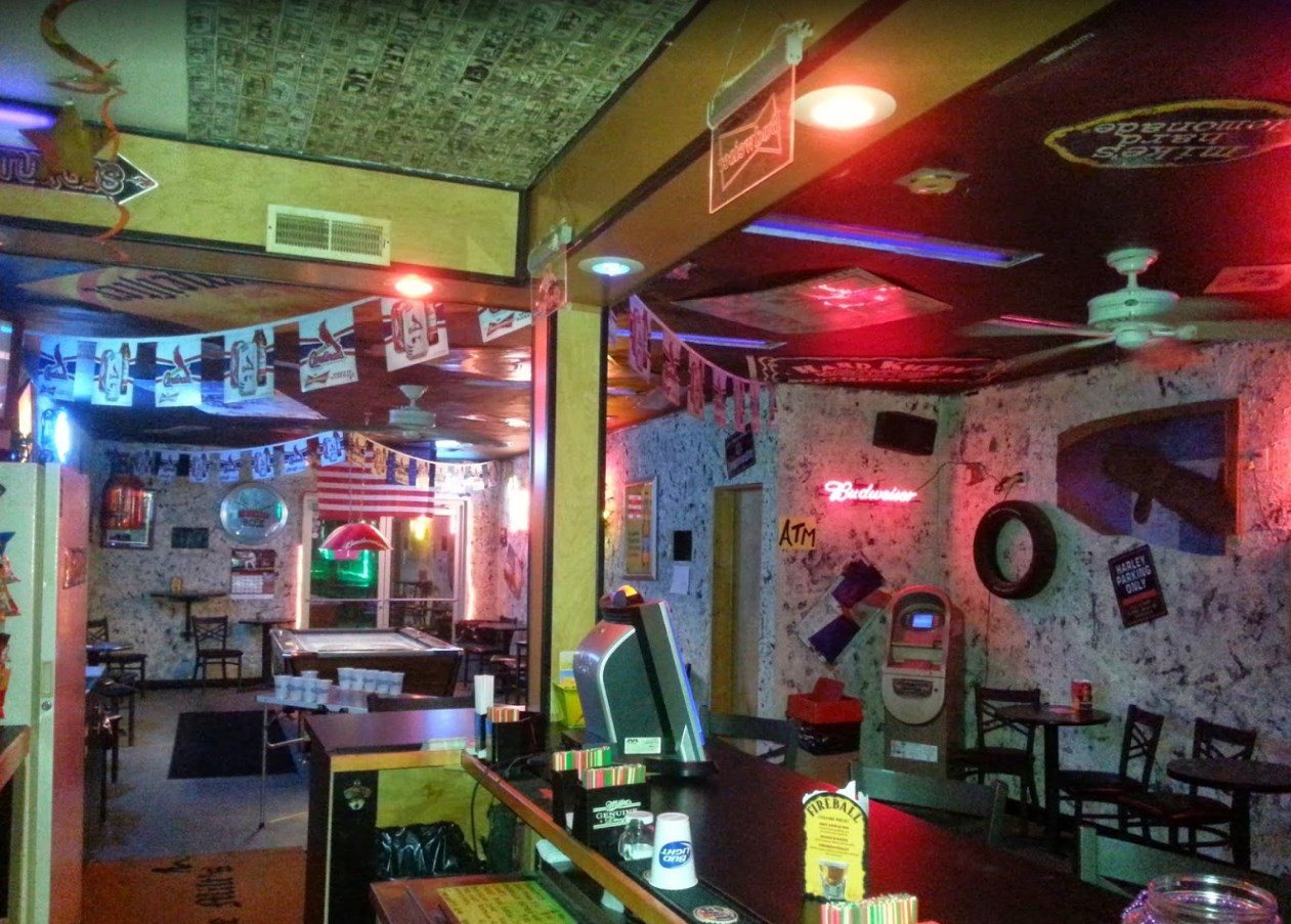 Ole Milt's - Dance Bar - Nightclub in Hannibal, United States