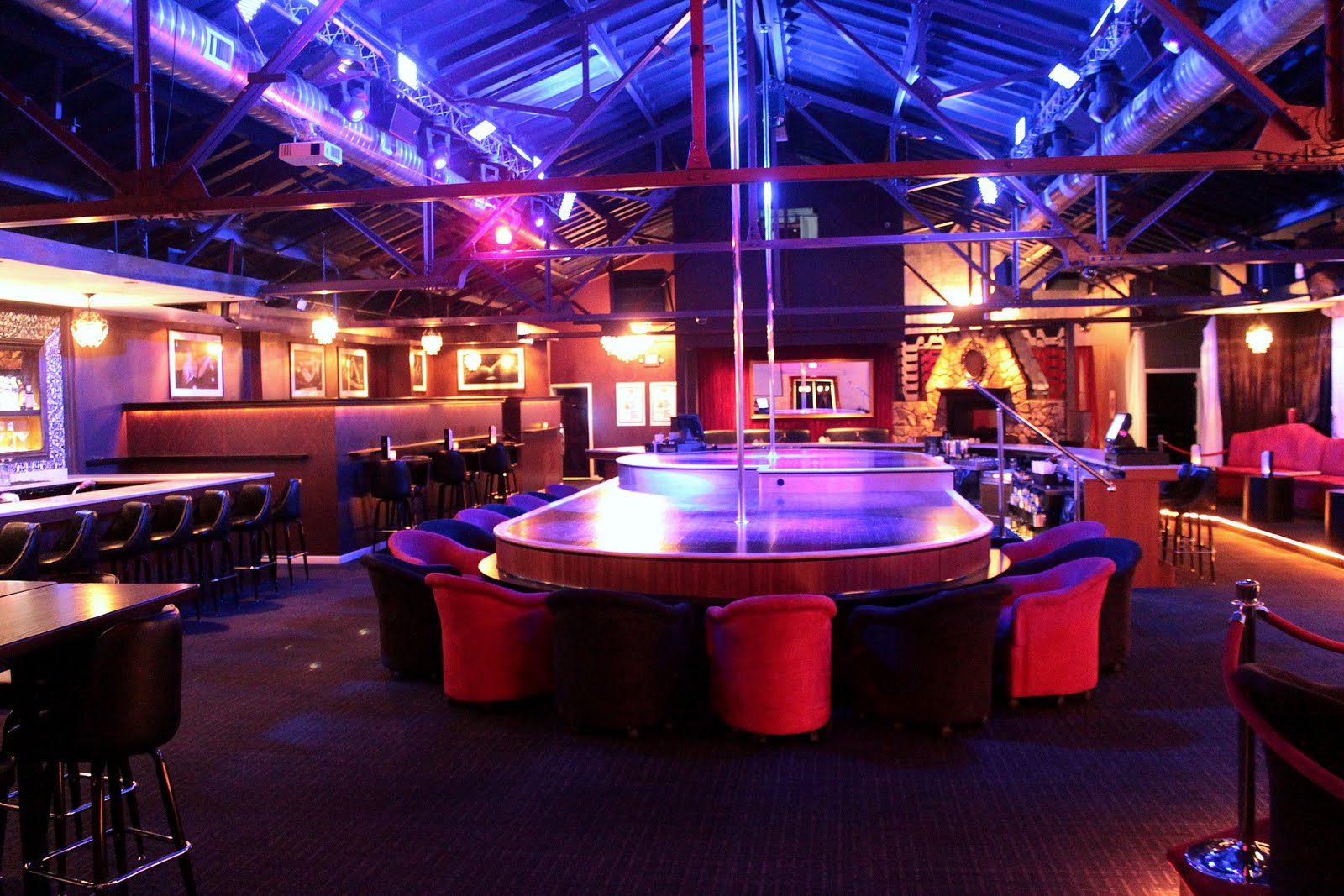 Savannah's On Hanna - Nightclub in Harrisburg, United States