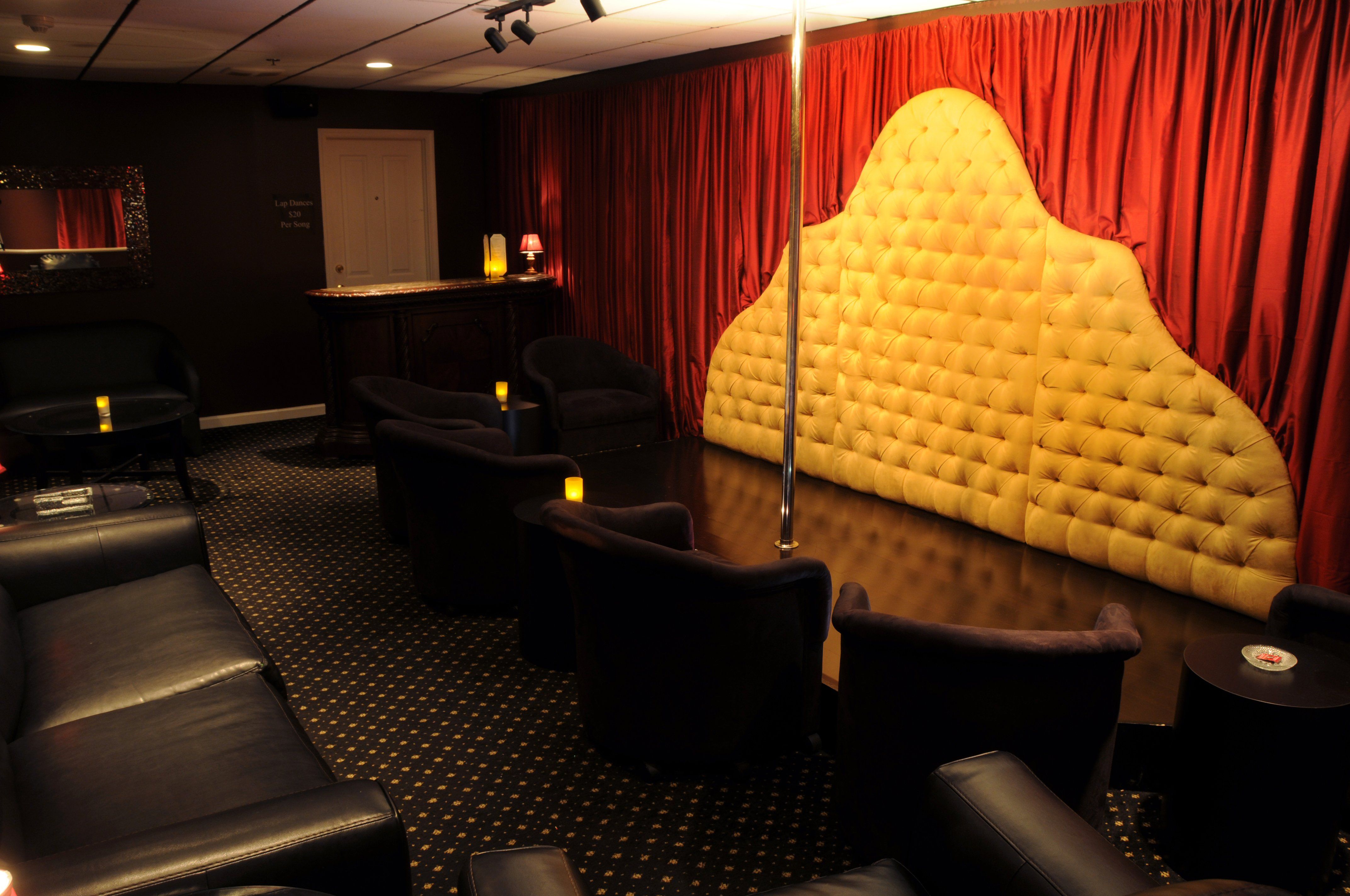 Savannah's On Hanna - Nightclub in Harrisburg, United States