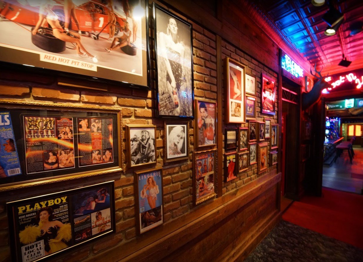 The Colorado Sports Bar & Grill - Nightclub in Houston, United States