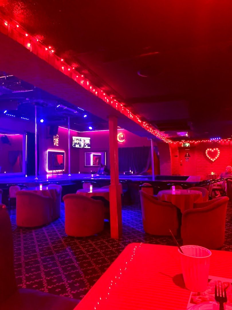 Jet Strip - Nightclub in Inglewood, United States