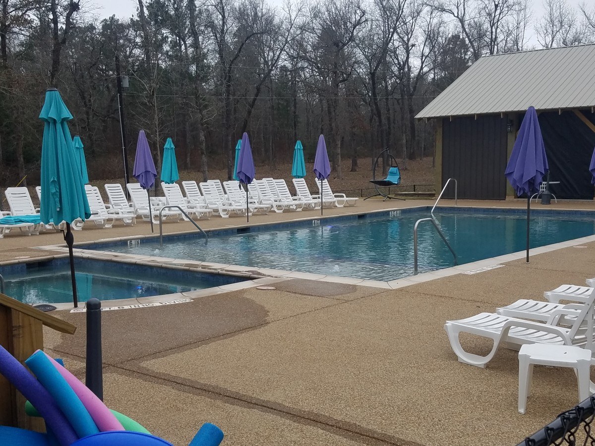 Purple Peacock Resort - Swinger Club in Jacksonville, United States